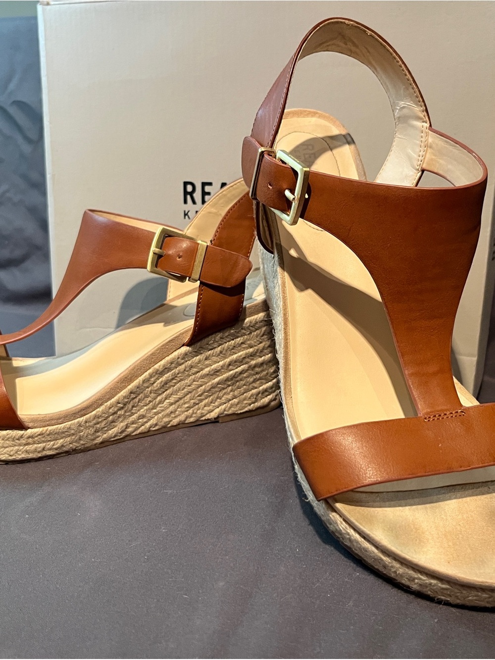 Kenneth Cole Reaction Card Tan Espadrille Wedges Size 9.5